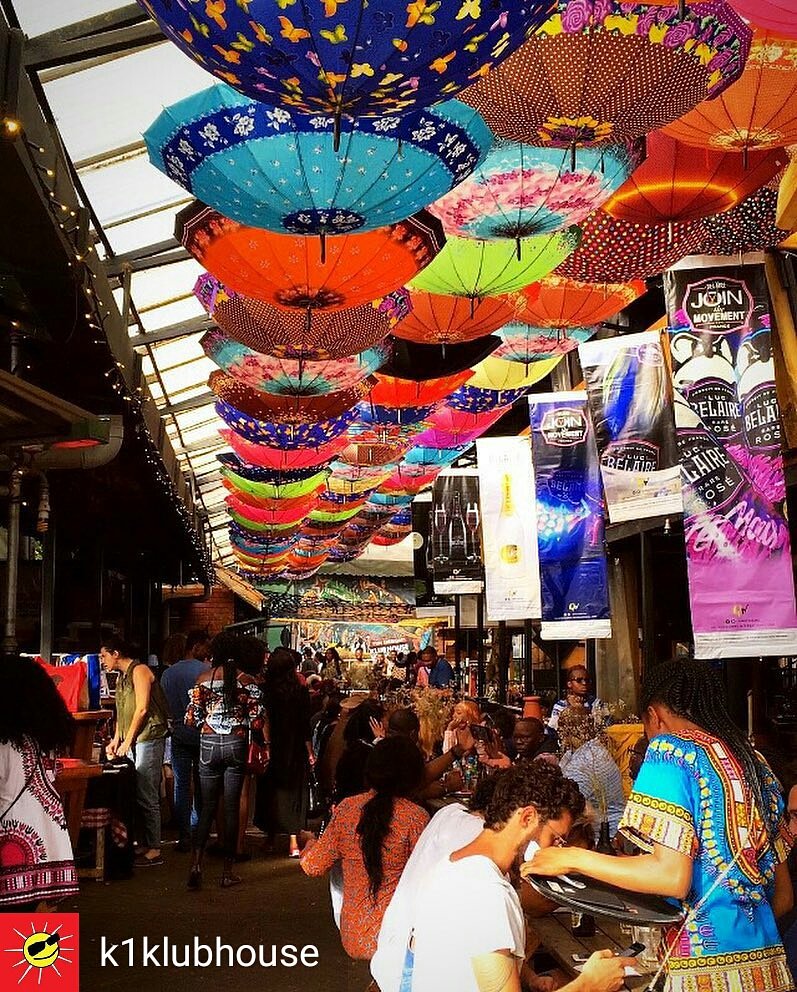 masungulakrafts's tweet image. Regrann from @k1klubhouse  -  Don’t let the weather get you down! Come hang today, and promise you’ll forget all about the weather under our umbrellas! Grab a cocktail to warm you up! 😄#k1klubhouse #k1fleamarket #funeveryday  - #regrann  
#MasungulaKrafts