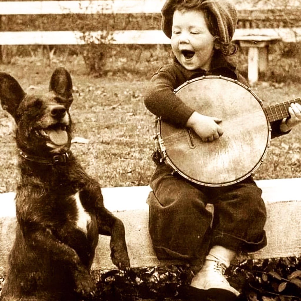 AdemOzbay's tweet image. Yeni bir gün varsa ömründe,
Yeni bir şarkında da vardır,
Haydi uyan,
Gülümse,
Coş,
Kalbini aç,
Nasibini bekle,
Yaşa!
#AdemÖzbay