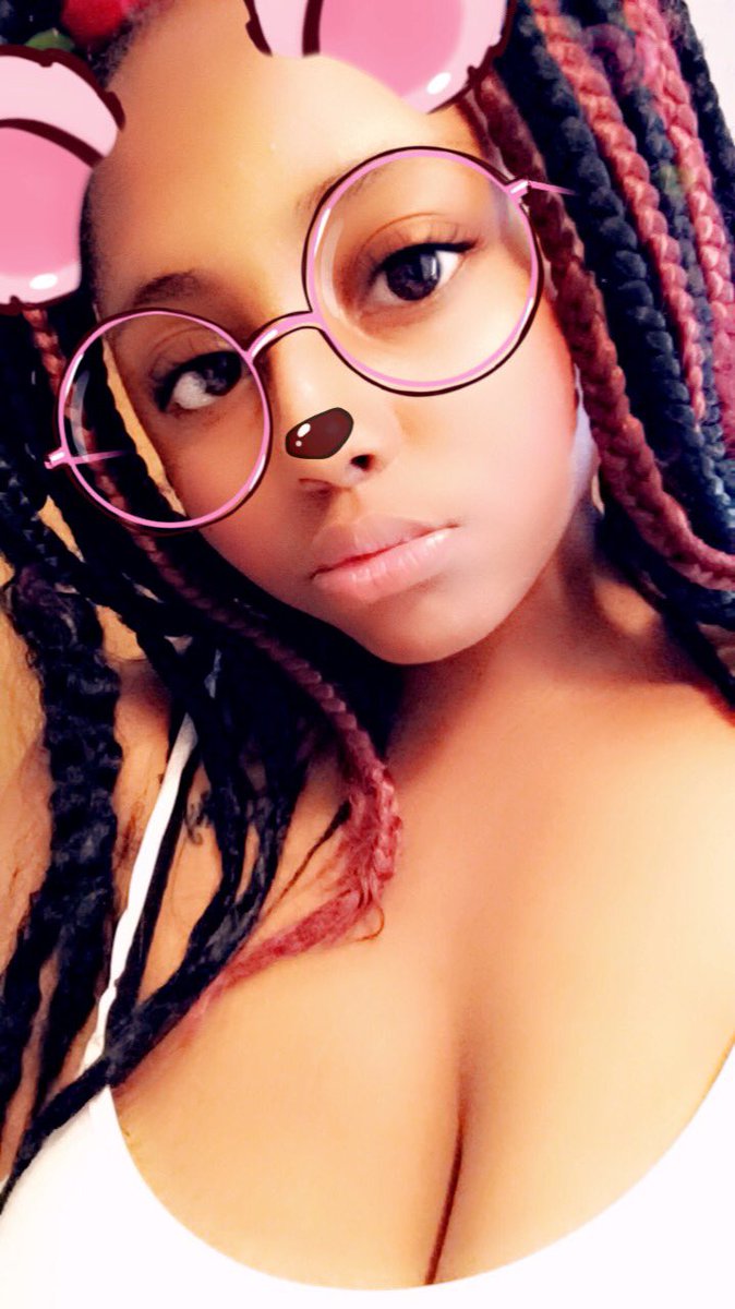_PocaHunduns's tweet photo. To busy thinking 🤔💭 what if 🤷🏽‍♀️ I shoot my shot🏀🤾🏽‍♀️⛹🏽‍♀️ and it brick🤦🏽‍♀️#@JColeNC #KOD #photograph https://t.co/mTUlhIkcSA