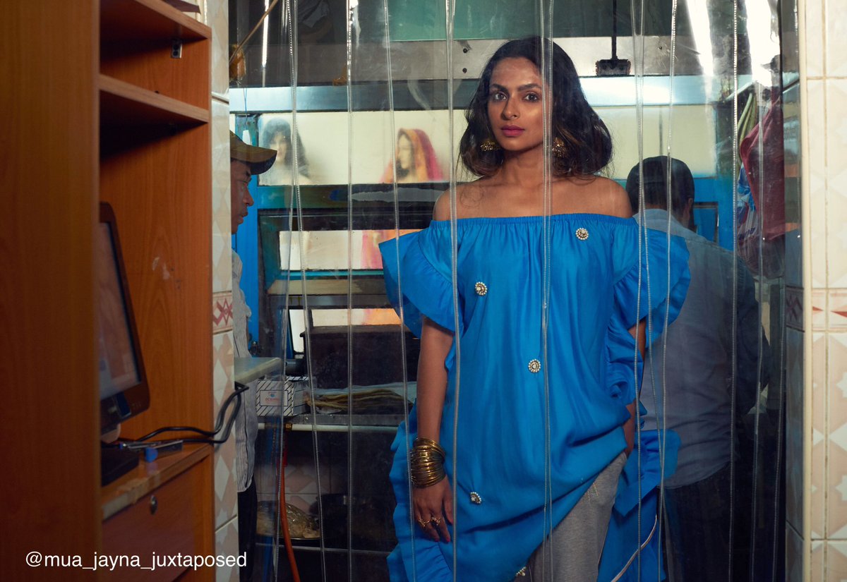 jayna_d's tweet photo. Maharani Gayatri Devi inspired look for @zayanthelabel @sauceloves 📸 @neovikram  HMUA: Moi (@jaynadesaimakeupandhair) Model: @minnajoseph #dubaimodels #bronzed #duskyskin #dubai #jaynadesaimakeupandhair #dubaifashion #dubaimodels #editorial #dubaistyle #dubaiblogger #fauxbob https://t.co/AUdsNspFdq