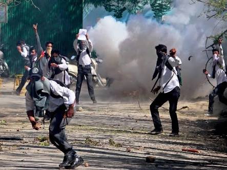 Sjunaidtweets's tweet photo. If you don't have a moral question governing your #society, then you don't have a society that is going to #survive.
 #StopStonepelting
#ReturntoSchools
#Kashmirneedspeace
#Education 
#Kashmir https://t.co/Paab9tFvu4