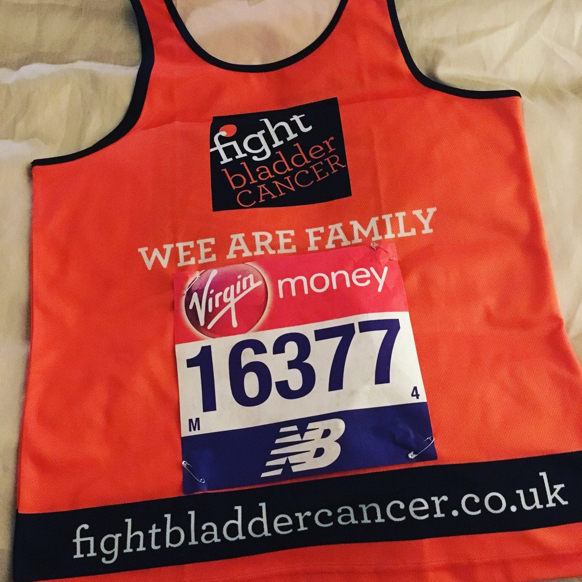 BladderCancerUK's tweet photo. Beautiful start to the morning for the #LondonMarathon2018 and best of luck to all the #FBCRunners. We love you all! 💕💕 #BladderCancer https://t.co/hNOp4VSEnN