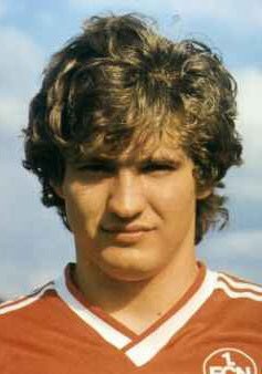 exclubberer's tweet photo. Heute gratulieren wir Kurt #Haseneder zum 76. und Klaus #Wabra zum 53. Geburtstag. Herzlichen Glückwunsch und alles Gute!!! #FCN #DerClub https://t.co/RaT7lSwl0r