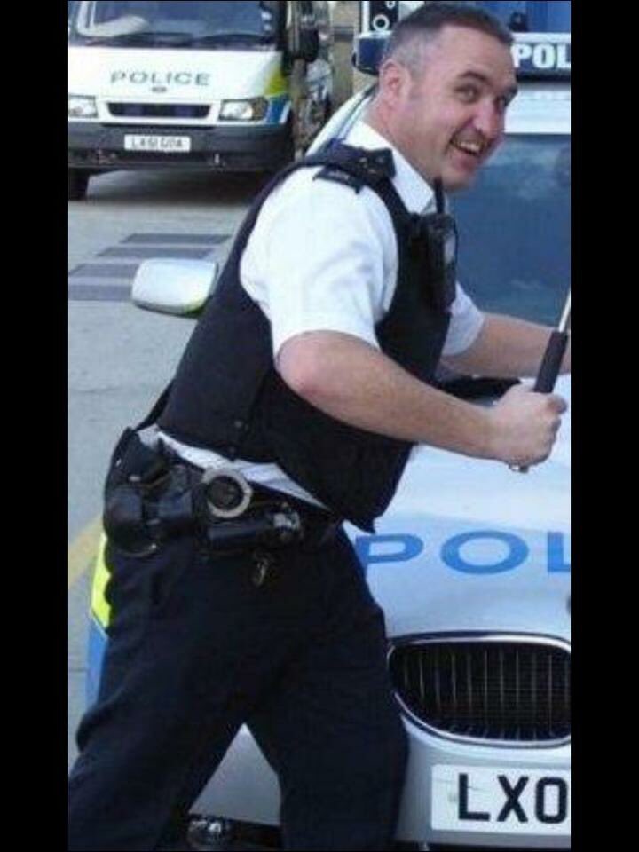 nicolaDPT's tweet photo. Where did 9 years go? Thinking of this funny, caring,slightly bonkers man today just a little bit than I think about him everyday. #thisblueline @metpoliceuk #PoliceFamily #policewidow #GoneTooSoon #GoneButNeverForgotten #proud #💙💙💙 https://t.co/1Et3EeNqep