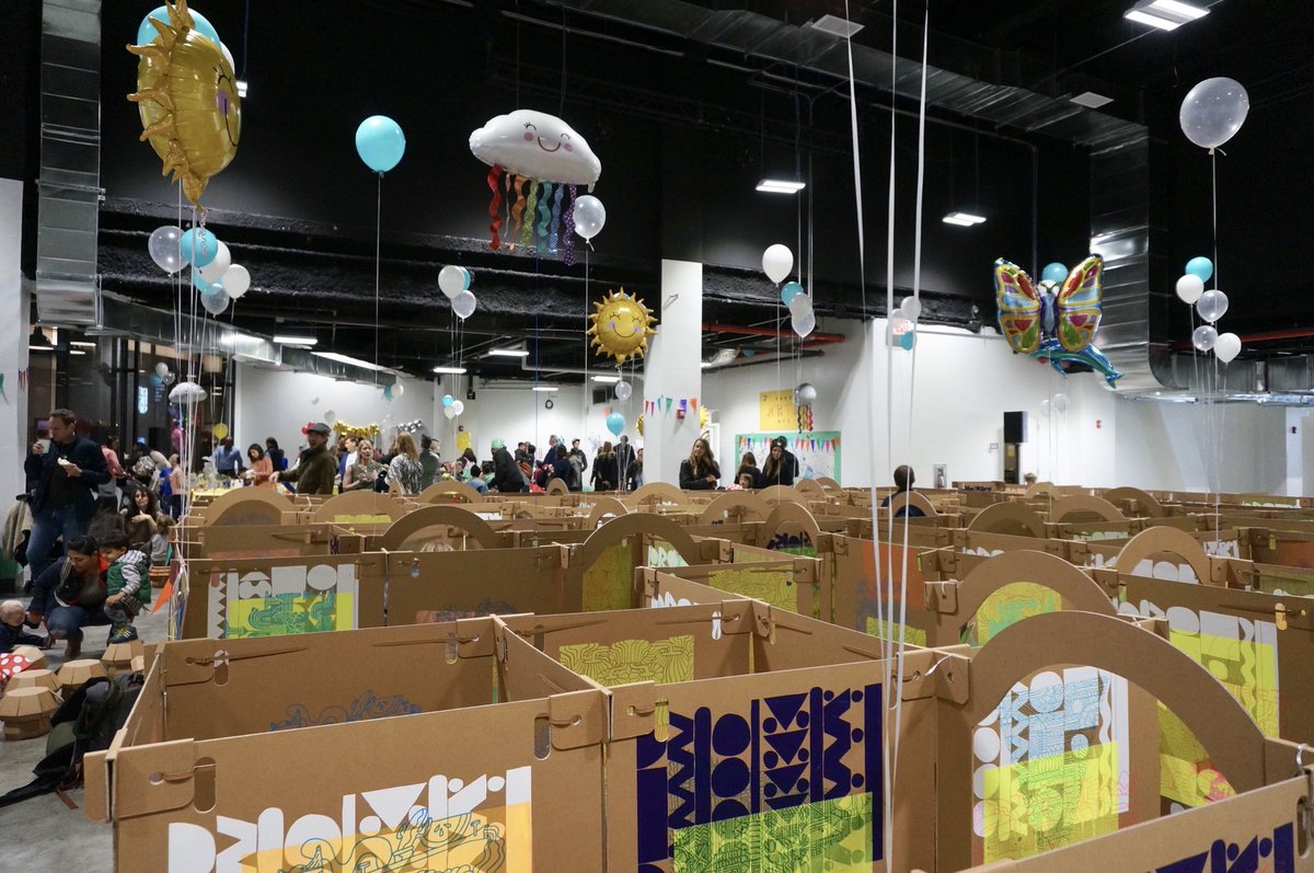 kcornerusa's tweet photo. Earth Day Paper Maze - Day 1 @citypointbklyn was a success! Join us + @FreeArtsNYC + @mikeperrystudio 4/22 Sunday 12-5 🎈🎈🎈🎈 #earthdaybklyn #innovation #sustainability #environmental #green #earthday #eco #freeevent https://t.co/PVlTlEHodO