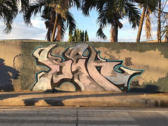 bekgraffiti_ph's tweet photo. #Graffiti #GraffLife #GraffitiDaily i piece when i want to piece. i bomb when i want to bomb. any spot, any given time, at the time of MY choosing. do i look like the face who gives a fuck for what you have to say? NO. so just shut the FUCK up. FollowIG: @bek.graffiti https://t.co/NdrY9rQ75i