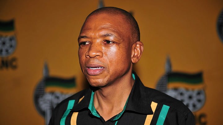 TimesLIVE's tweet photo. Holy Cow! Hawks probe Supra’s R1,5m 'gift' to Zuma https://t.co/AfMINHHUHE https://t.co/NDRtseGXV3