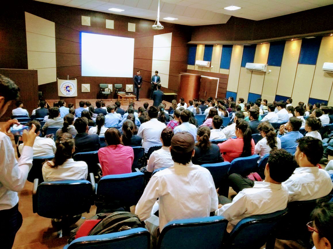 KripaSh52413402's tweet photo. Successfully organised Pool Campus Drive of #BajajAllianz for #MBA students of 2018 batch. Heartiest Congratulations to all 30 selected candidates with a package of 5.25 LPA.
#campusplacment #30selects #freshershiring #poolcampus #indore #HR #Jobs #employability #SVCE #Campus https://t.co/W6cgOIrl85