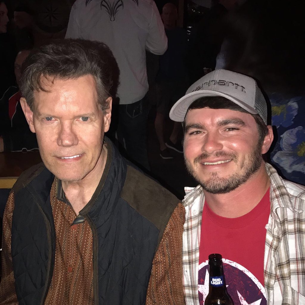 BigRichard_1261's tweet photo. #NewProfilePic yup that's Randy Travis. #ProfilePicGameTooStrong #CountryLegend #Nashville #PourEmStrongAndSmokeEmIfYaGotEm #Blessed ๐บ๐ธ๐ป https://t.co/VWDDnh5W21