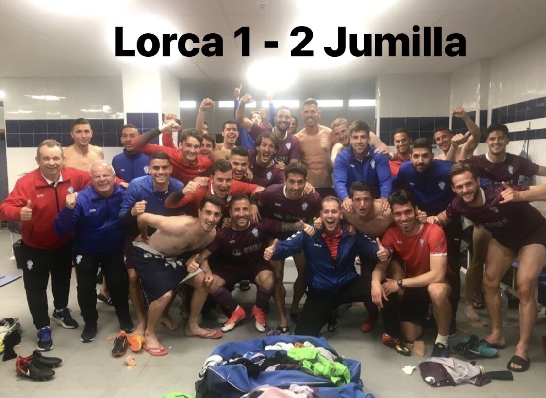 Salvada la primera de las 4 finales que nos quedan!! Victoria muy importante y contento por ayudar al equipo con 2 goles. ⚽️⚽️  lastima que no estuvo ayer mi familia <a href="/CarmenUrendez/">Carmen urendez</a> en el campo, pero la alegria al llegar a casa fue muy 🔝 😘😘 <a href="/FCJumilla/">Fútbol Club Jumilla</a>