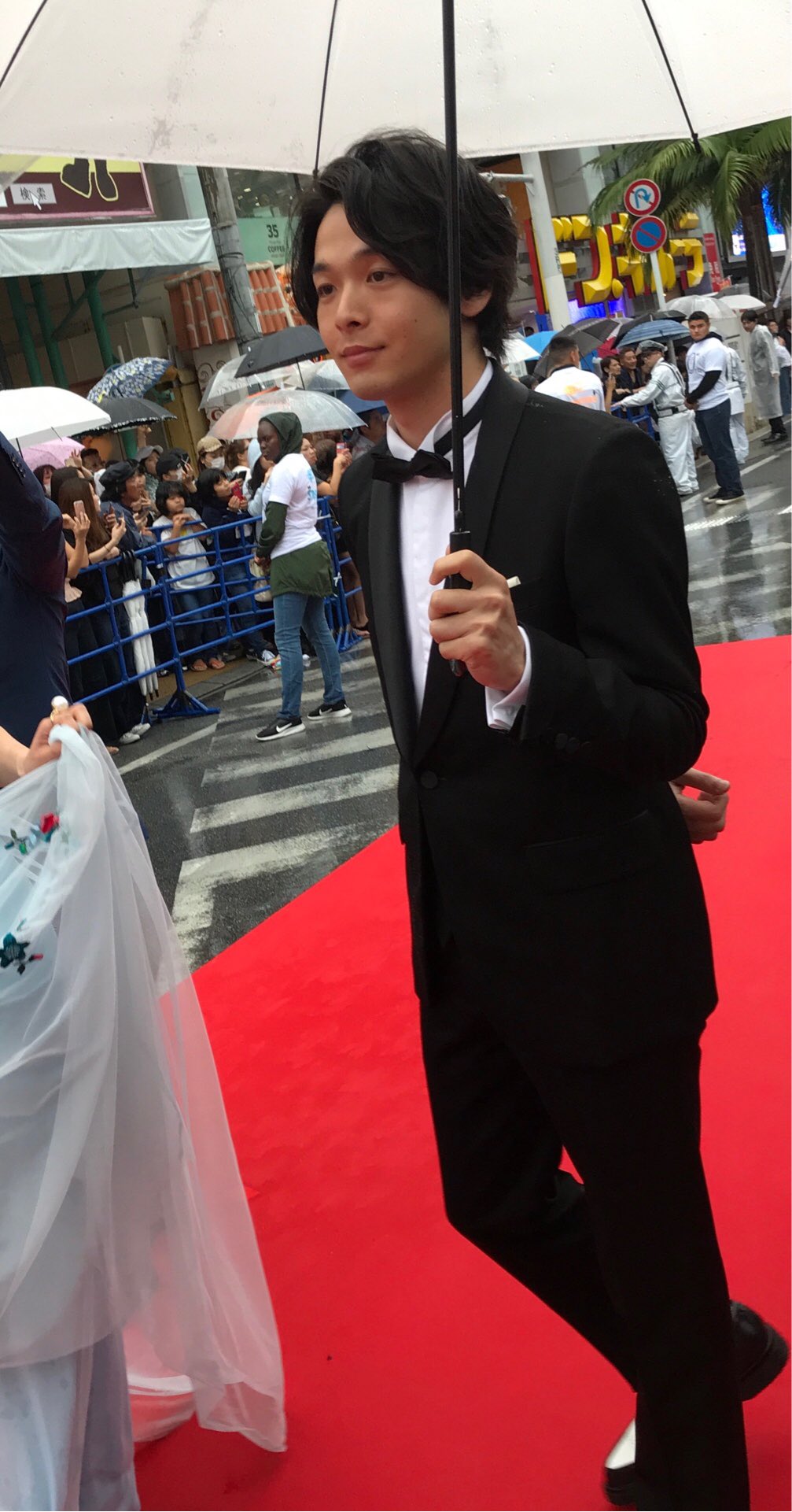 中村倫也 沖縄国際映画祭 みなさま雨の中 大変ありがとうございました T Co Xc6z49tvxr Twitter