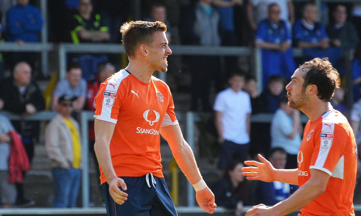 LutonTown tweet picture