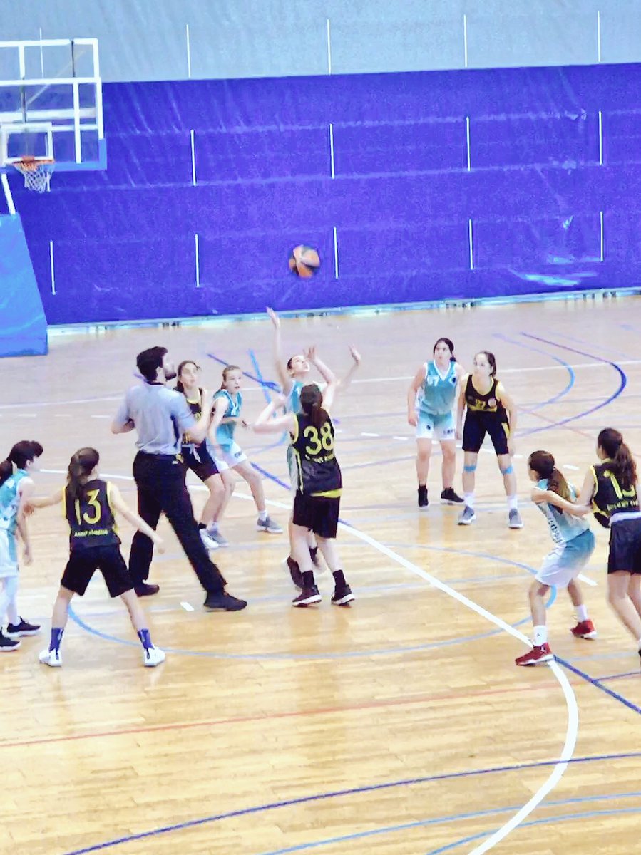 ASRBasketAlmeda's tweet photo. 🏀 @CBFCERDANYOLA 38 - #MF06ALM 48
Seguim sumant aprenentatges i experiències setmana a setmana!! Recordeu que aquesta tarda de Sant Jordi la passarem amb un bon partit!! Us esperem al #pavellóAlmeda
#goAlmeda #jornadaAlmeda #basketAutèntic https://t.co/tksze1qpvJ