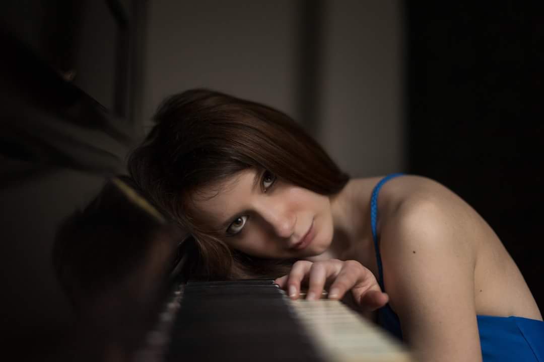 SpagnaAlfredo's tweet photo. #fineartphotography #piano #photography #portrait #girl #woman #photo #fineart https://t.co/qiMIwsZFKO
