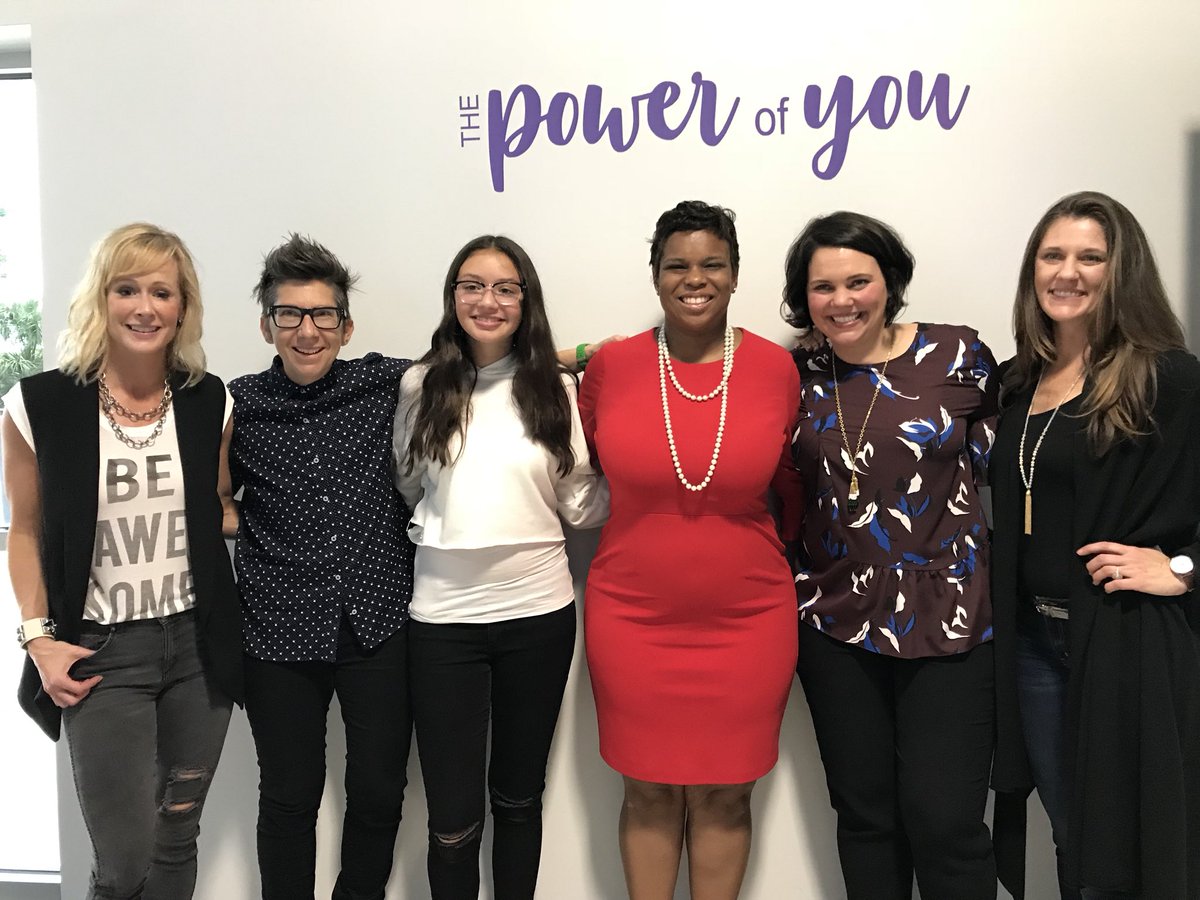 wendyhowell711's tweet photo. @KendraScott shop today at domain or via phone! Use Girls for Progress discount code for 20% off then donate to @WondersnWorries or #girlsforprogress! https://t.co/qIAU62wNFD
