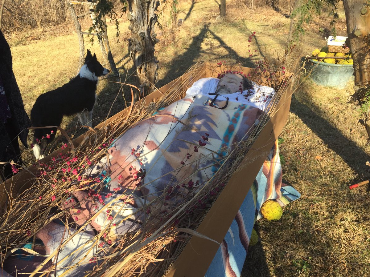 astraltravelher's tweet image. #homefunerals are a peaceful to say goodbye to your loved ones, look at how lovely my friend here looks? #deathpositivity #homefuneralguide #alternativedeathcare