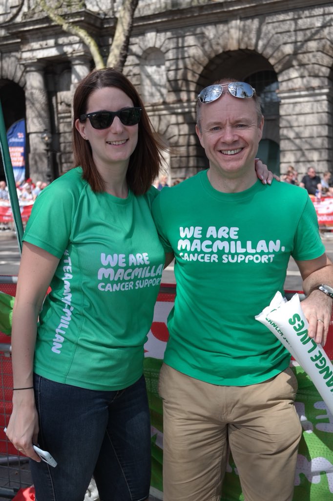 ErmintroodH's tweet photo. With #TeamMacmillan at #LondonMarathon2018 meeting some amazing volunteers who will have no voices left by teatime https://t.co/lM3UThBX3d