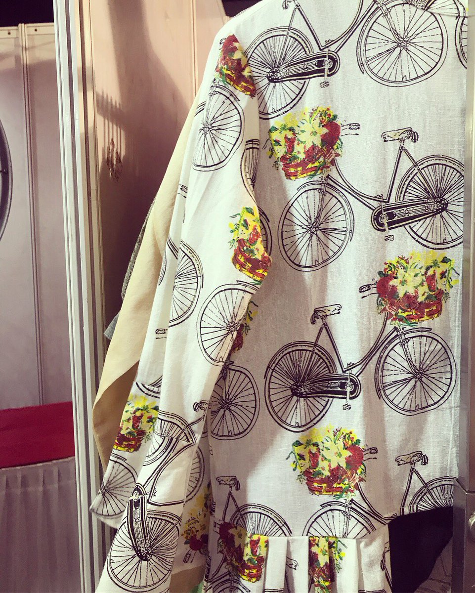 DhindoraBazaar's tweet photo. From #prints that #pop in the day to #glam #ootn pieces! We have a #style for every #unique need, and only a few hours to go, so hurry and make your way to #DhindoraBazaar!
#SheharMeinDhindora 
#Fashion #styleinspiration #ootd #fashionista #fashiongram #fashiondiaries https://t.co/mD6Z0JWEkf