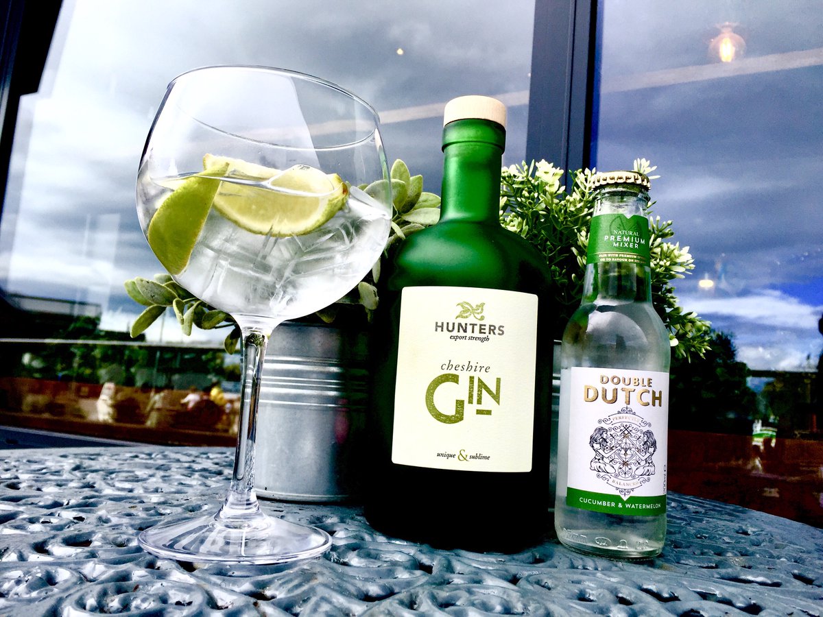 thesalthouseNW's tweet photo. Sometimes you just need a classic G&amp;T to help you through your Sunday! Luckily we have the perfect local dry gin to help you out 🌞🌞🌞 #HuntersGin #Cheshiregin #TheSalthouseNW #GinandTonic #Overice #Thedayofrest #MakeSundaysgreatagain https://t.co/Sq0CjWKQIk