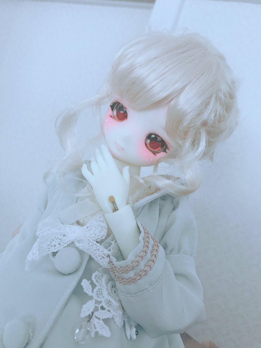 悠木碧 公式 Sur Twitter あまりに造形がかわいいお化粧品を買ったので我が子と撮ってみました うちの子もコスメもかわいいんじゃ 声優ドール部 悠木碧 公式 Sur Twitter あまりに造形がかわいいお化粧品を買ったので我が子と撮ってみました うちの子もコスメもかわいいんじゃ 声優ドール部