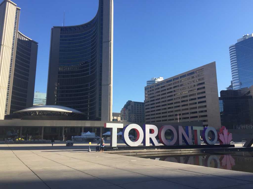 GenEarthEvent's tweet image. It’s a beautiful day for #GenEarth @npstoronto - ☀️ is already shining and set-up has begun!