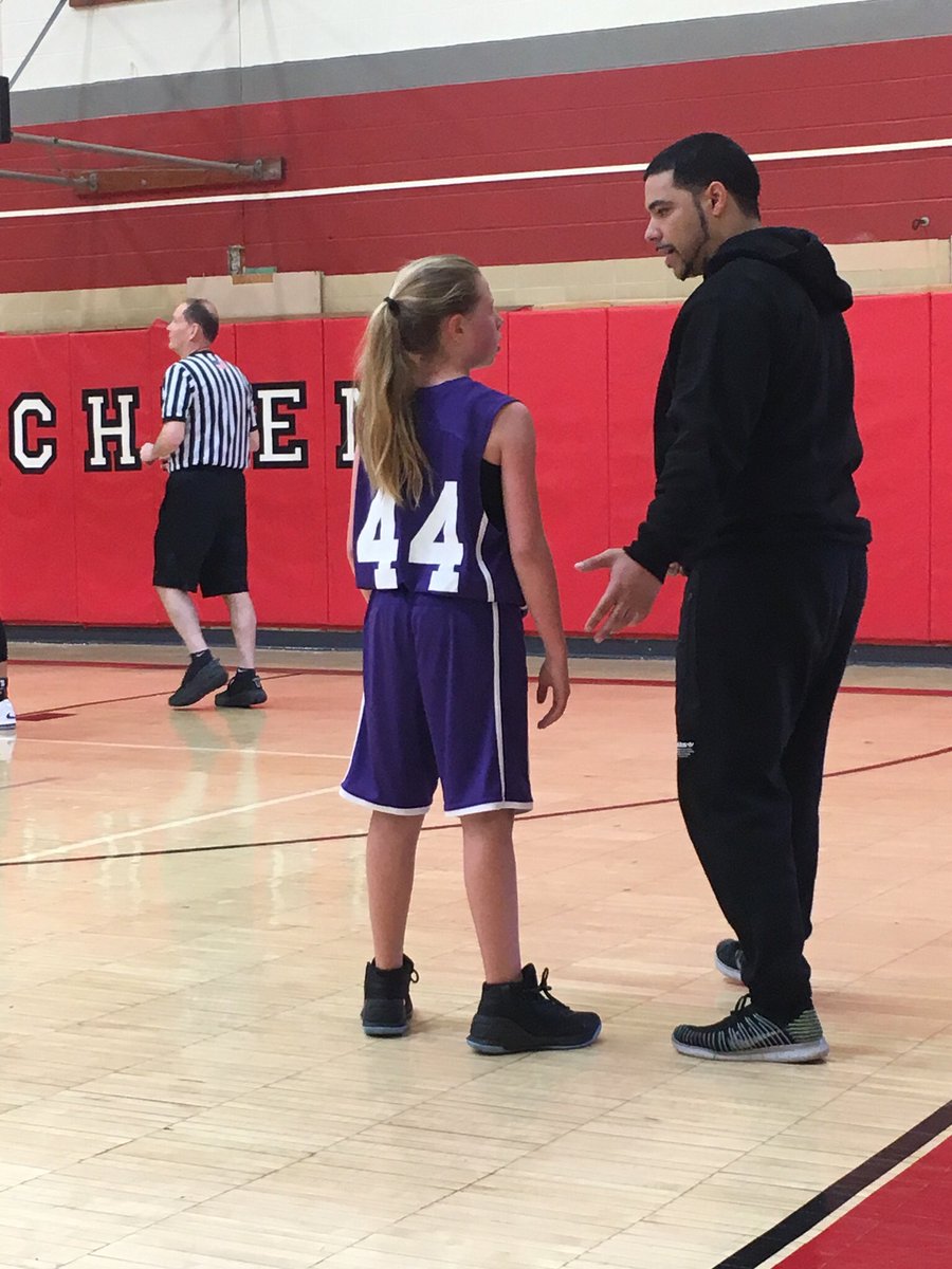 PDHoops's tweet image. Coach Mick with one of our stud 5th grade girls preparibg for today’s games! #pdhoops #trusttheprocess #droppingknowledge