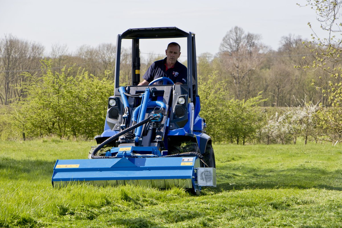 MultioneUk's tweet image. Juniper Tree &amp;amp; Garden Services get to grips with their new 8.4S &amp;amp; 150cm Flail in the #spring #sunshine
#fowardthinking