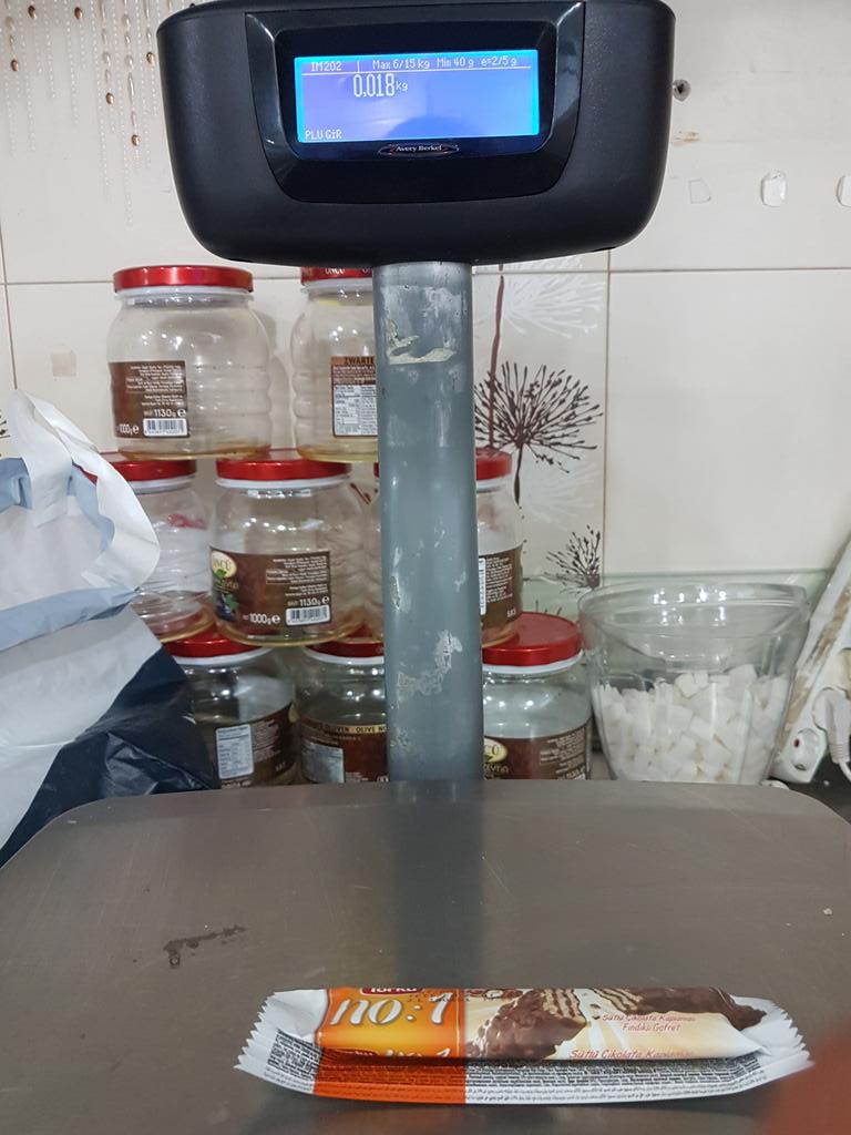 Torku no 1 aldım 32gr yazıyor ürünün üzerinde tsrttım 18 gr geldi 16 gr çikolatam nerede?<a href="/torku/">Torku</a>