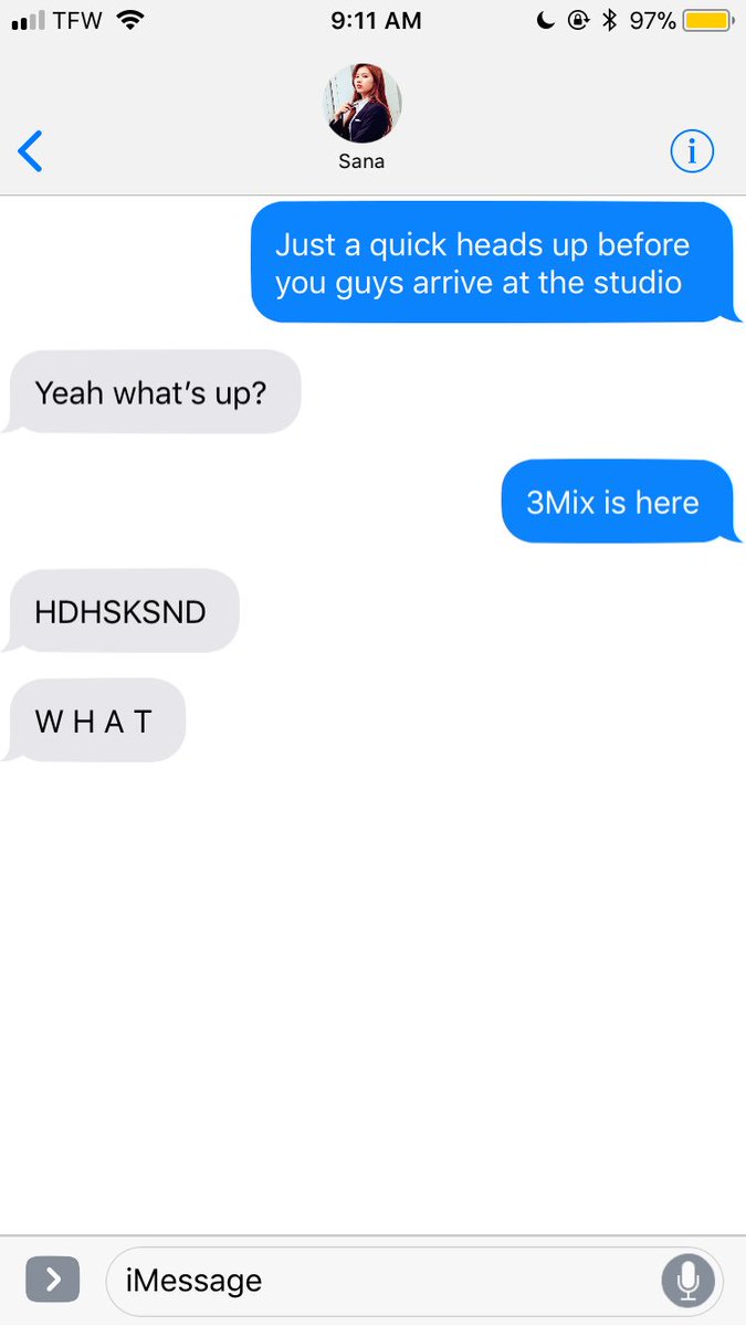 Chaeyoung and Sana text, then Sana tweets