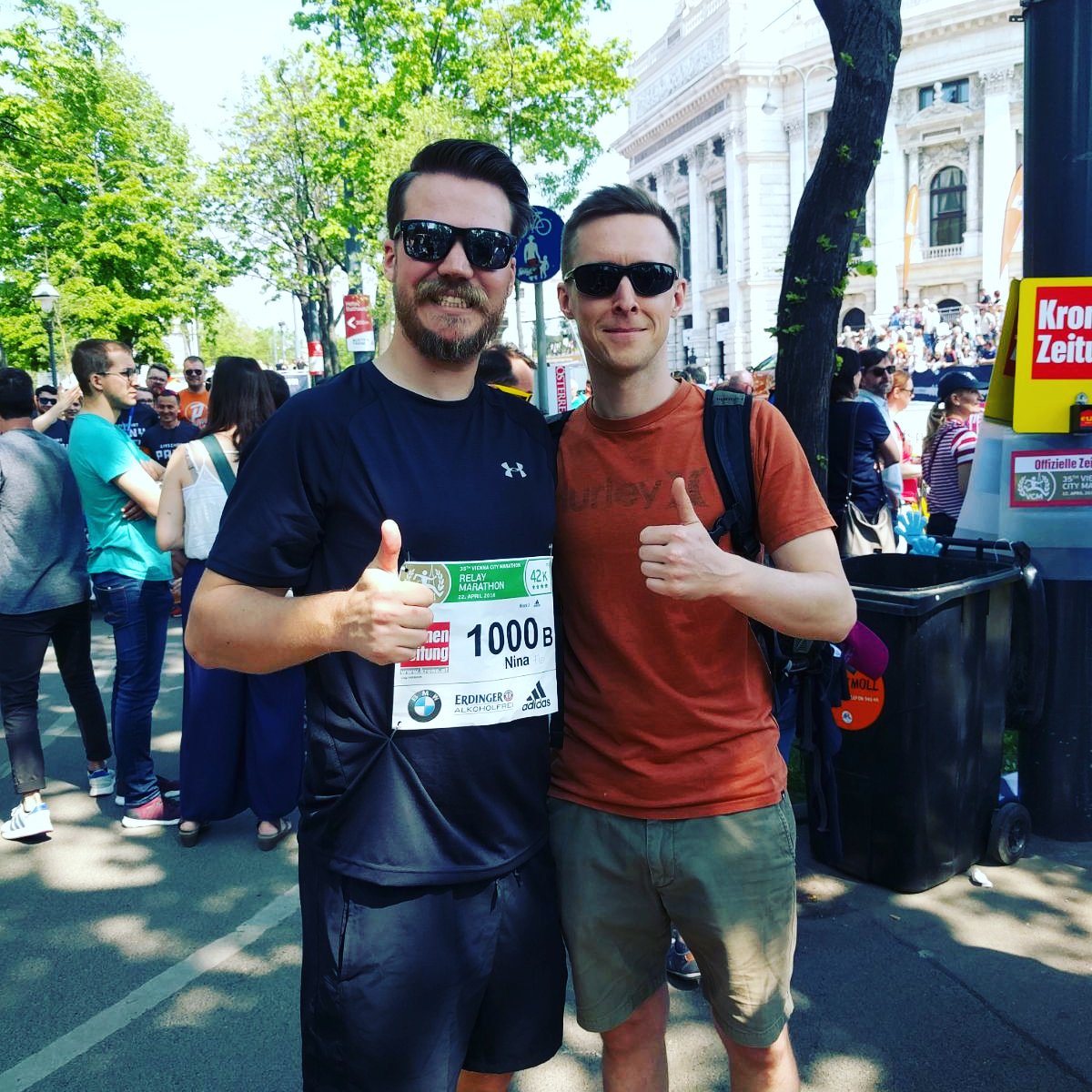 partymitpeter's tweet photo. Wie in Episode 34 angekündigt, haben wir den Vienna City Marathon besucht um Flo Power u unsere anderen Staffelteams zu supporten...
#ViennaCityMarathon #NeverGiveUp https://t.co/pyHYmKNRAK