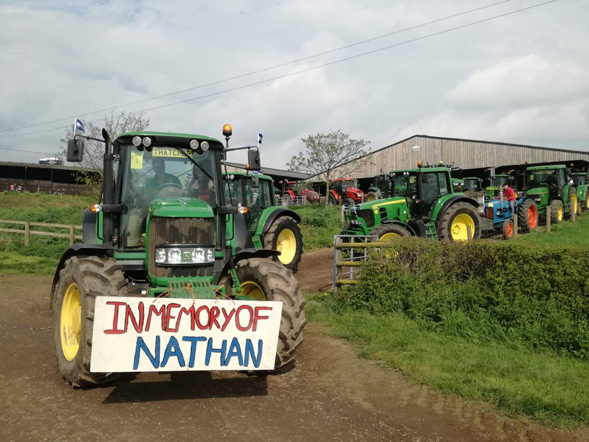 nath_t_trust's tweet photo. Great start to the 2018 @Upton_YFC  Tractor Run in memory of Nath, raising money for @MindCharity and  @nath_t_trust #forever22 #mentalhealth #MentalHealthAwareness #liftingtheweight https://t.co/u4aBRxad7T