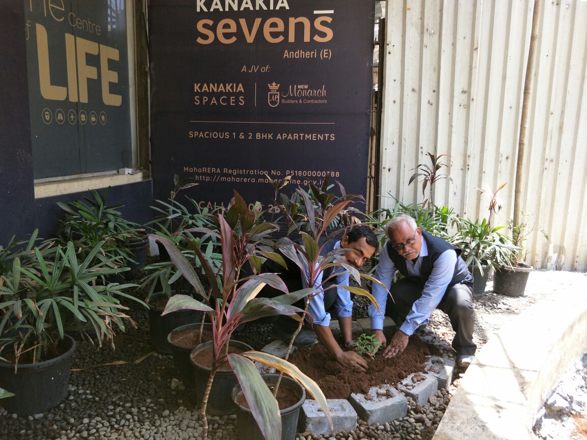 kanakia_spaces's tweet photo. A greener tomorrow starts with little steps today. #Kanakians are proud to take these steps together on #WorldEarthDay. Here are some captured moments.
#KanakiaGroup #KanakiaParis #KanakiaMiami #KanakiaRainforest #KanakiaSevens #KanakiaLevels #KanakiaHollywood #KanakiaZenWorld https://t.co/LK7K6ZAQQL