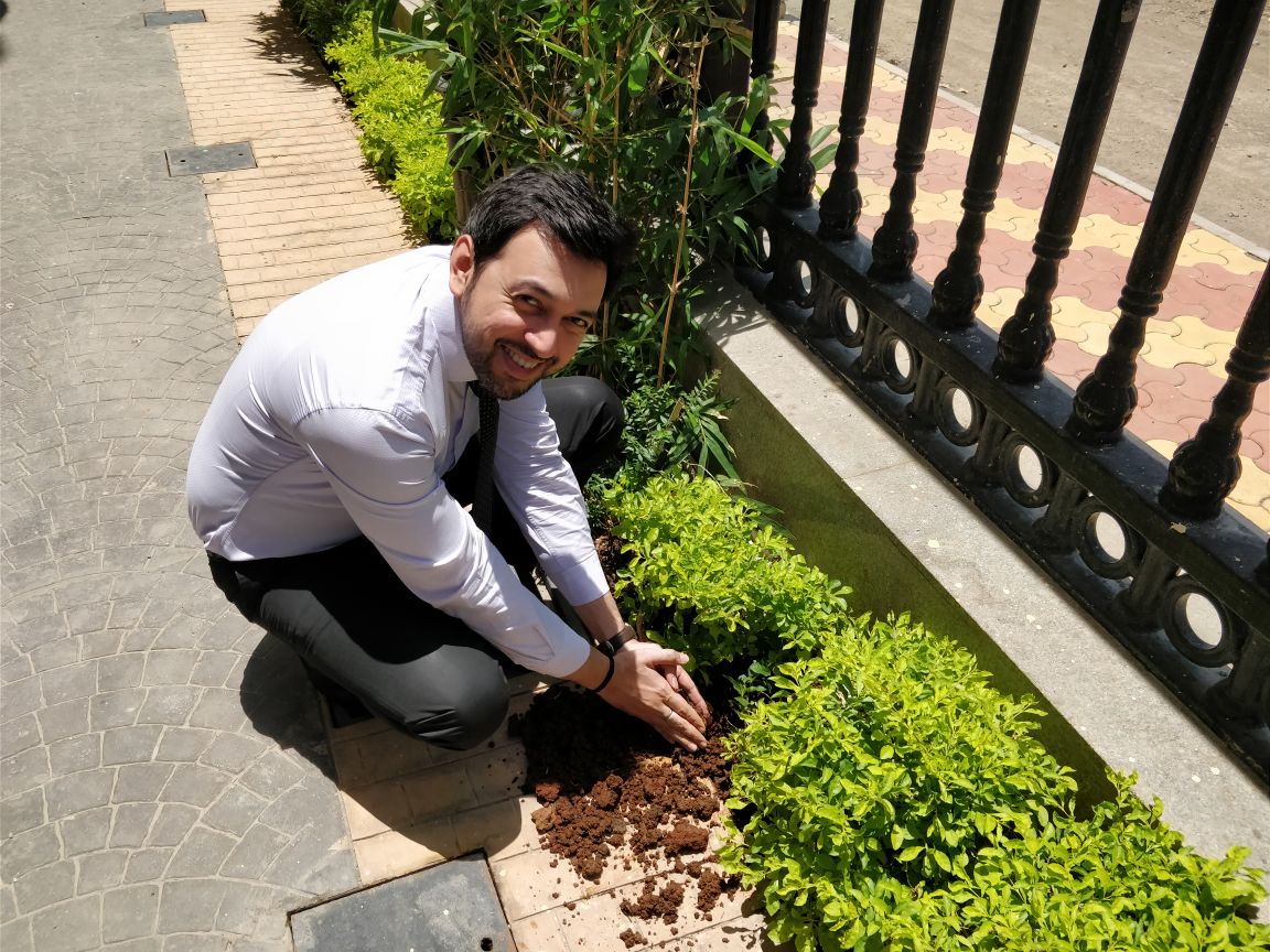 kanakia_spaces's tweet photo. A greener tomorrow starts with little steps today. #Kanakians are proud to take these steps together on #WorldEarthDay. Here are some captured moments.
#KanakiaGroup #KanakiaParis #KanakiaMiami #KanakiaRainforest #KanakiaSevens #KanakiaLevels #KanakiaHollywood #KanakiaZenWorld https://t.co/LK7K6ZAQQL