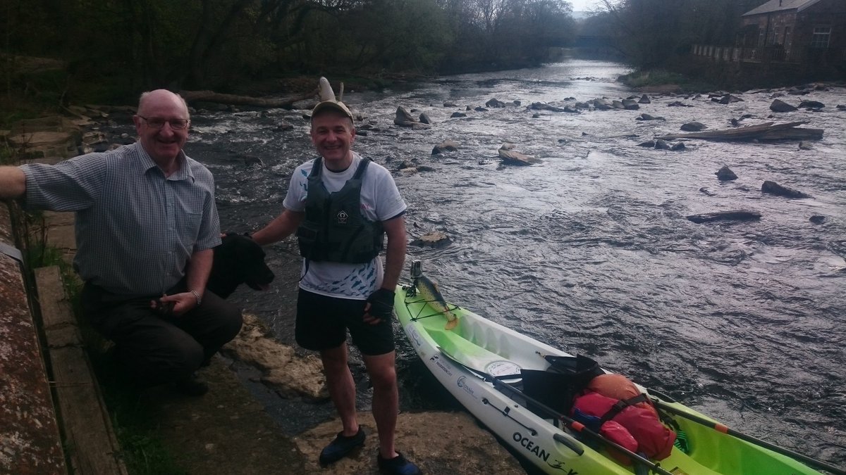 ProfJGrey's tweet photo. Bit of competition on the river! Great to see John of @SandTCUKYorks supporting us
@fishmigration #letitflow #WorldFishMigrationDay #DNAire https://t.co/kDPDFTGaet
