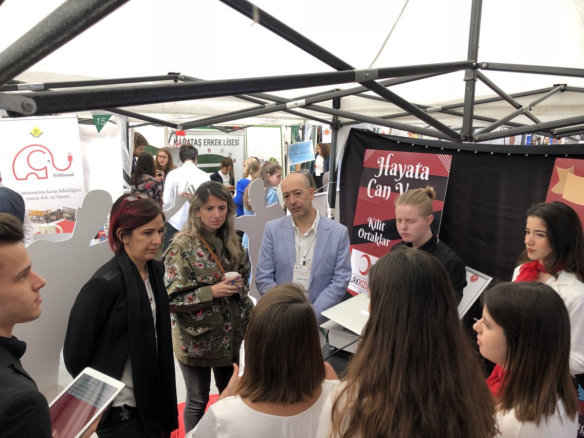 <a href="/SAC_XZone/">SAC X-Zone</a> ekiplerinden <a href="/EntreSac/">SAC ENTRE</a> #jaturkey #gencbizz etkinliğinde juriye sunumlarını yapıyorlar. #entrepreneur #girişimcilik @SACamerikan