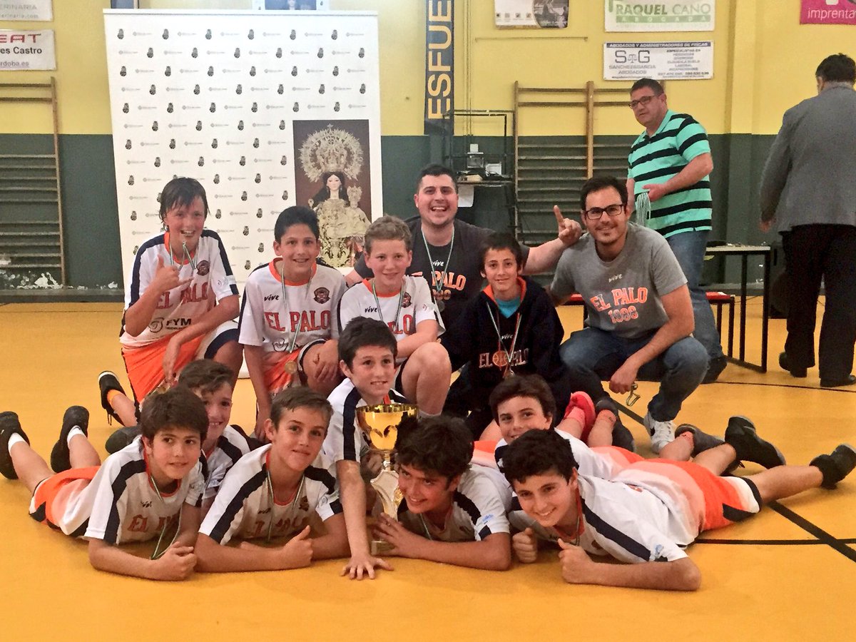 CVCarmenbasket's tweet photo. 1/2 GRACIAS A TODOS!!
6 edición memorial rafael Rojano masculino .
Hoy el femenino en Maristas córdoba 🏀🏀🏀🏀
@cbelpalo @FundacionCBG @CABLinares @cbmaristascor un placer organizar torneos con tanta colaboración y maginifico ambiente de Basket . https://t.co/cV3Dedus0r