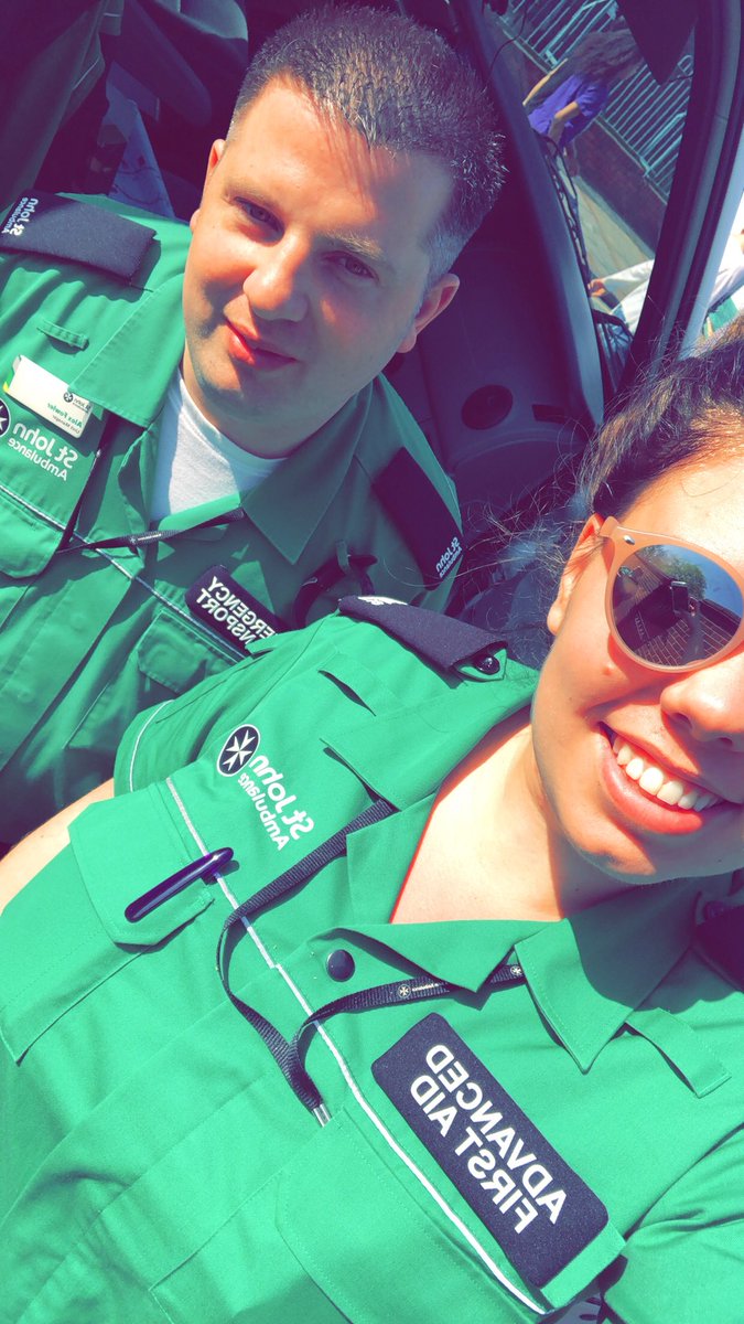 Some of our members in their first position at sector 2.1 treatment centre at #LondonMarathon <a href="/stjohnambulance/">St John Ambulance England</a> #MySJAday