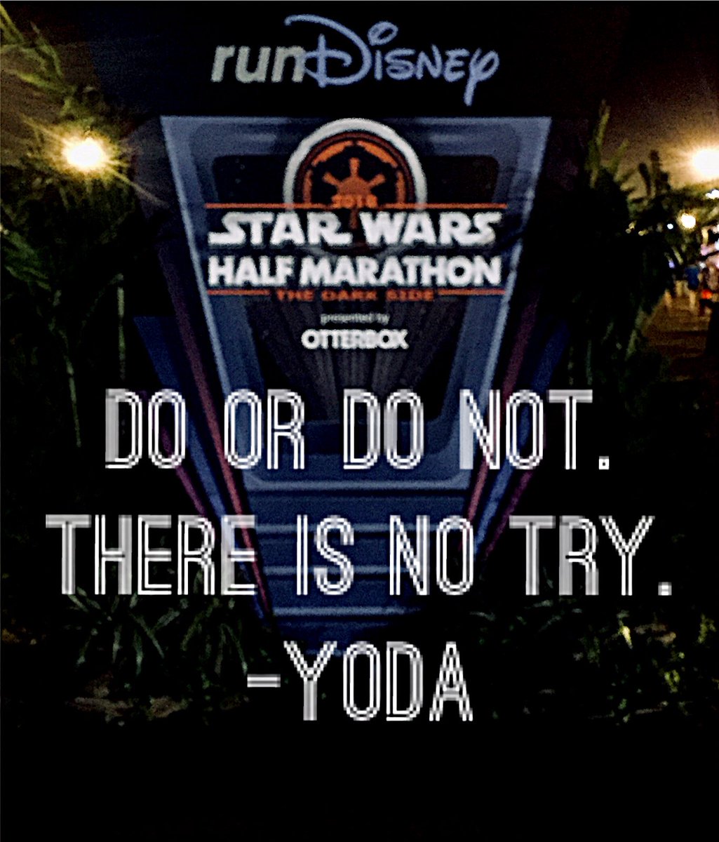 DFLrunner's tweet image. So excited for all the runners at the #starwarshalf this morning! Go, go, go!!!
#rundisney