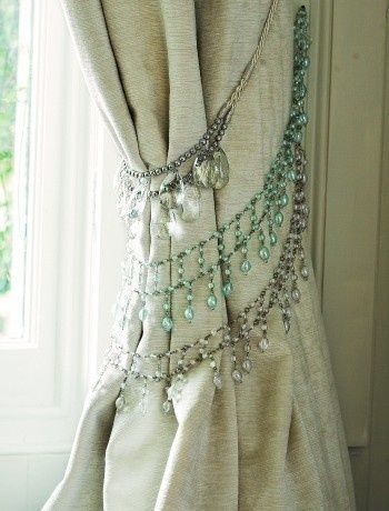#A #Bohemianinspired #Curtain #For #Home #Make #Necklaces #Old #Repurpose #Rhinestone #Tiebacks #To #Your #homedecor
Please RT: dailyhomedecorations.com/decoration/rep…