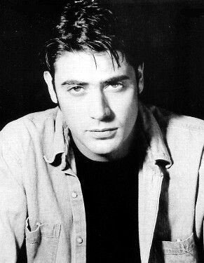 Guapazos's tweet photo. #guapazoscumpleañeros ¡Hoy felicitamos por su 52 cumpleaños al guapazo Jeffrey Dean Morgan, felicidades! #HappyBirthdayJeffreyDeanMorgan https://t.co/xBqtg5qSCJ