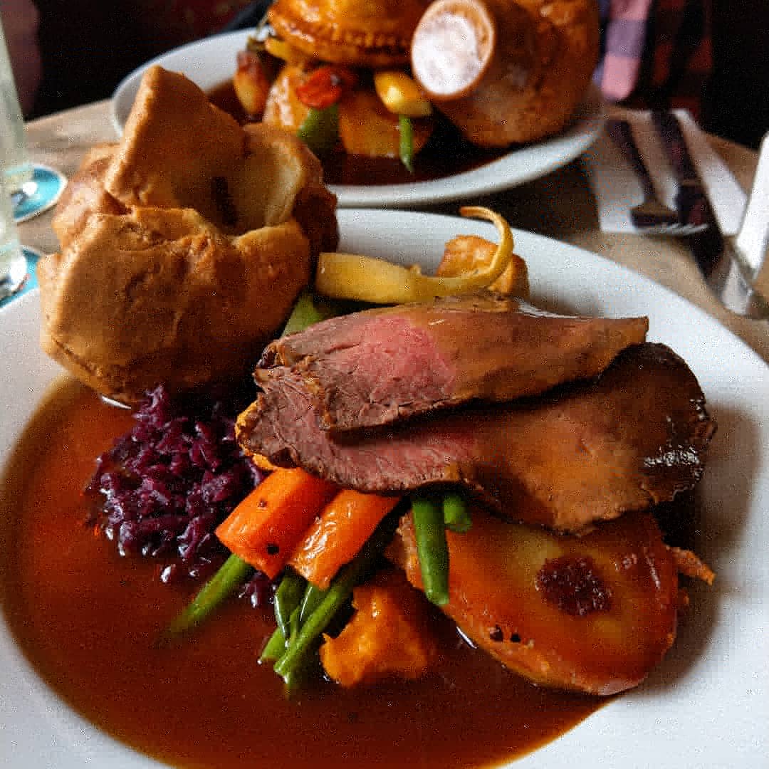 roastsbrighton's tweet photo. It's never too hot for a #sundayroast! Here's last week's offering from @GC_Brighton 😎😎😎 more pictures over on Instagram 📸 https://t.co/HGaRrJL8BZ https://t.co/gQR0VgYA1E