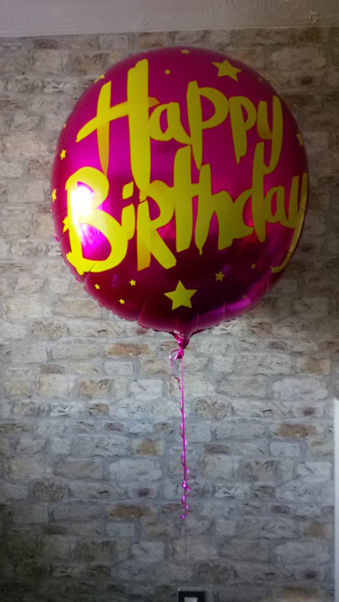nicki_marie_t's tweet photo. Think dementia ia setting in for the other half.....1st 'forgets' when my birthday is 🤔 and then 'forgets' my age 😂 cheeky shit!! how long we been together? Been spoilt though #Birthday #33yearsyoung #Not40yet #pressies #KateSpadewatch #favouriteperfume #armanishe https://t.co/9VA2h6xKxt