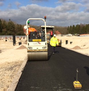 Lovell_SP's tweet photo. Mark Damerell, project manager heads up our #Bulford site and with the warmer weather we can really see the progress and how the project is moving at a pace. @Lovell_UK #building #teamwork #keeponrolling #ArmyBasing https://t.co/kGAm8CA4y1