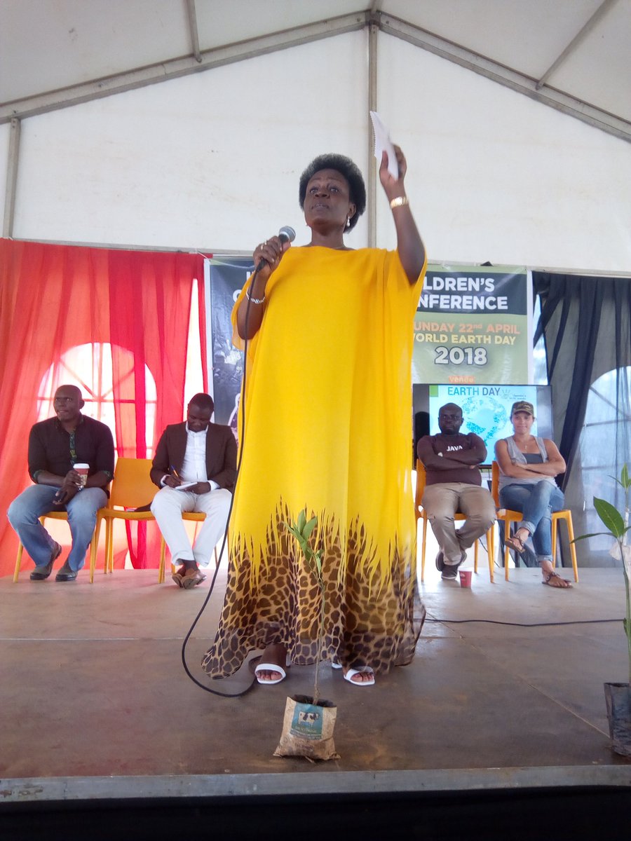 JosephMasembe1's tweet photo. "As I speak now, only 8% in the whole of Uganda is covered by wetlands and 9% is forest cover" - State Minister for Environment Hon. Kitutu Mary Goretti. #ICCCC2018 #GoGreenUg #EarthDayUg https://t.co/1PWbkcxpsP