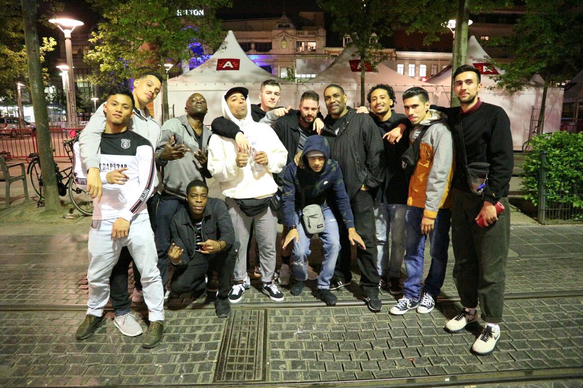 TomMaloneJr's tweet photo. @Soul_Mavericks UK 🇬🇧 < (go follow us)

Even managed to get @DJRenegadeUK in the picture https://t.co/Y0Ewgz71QO