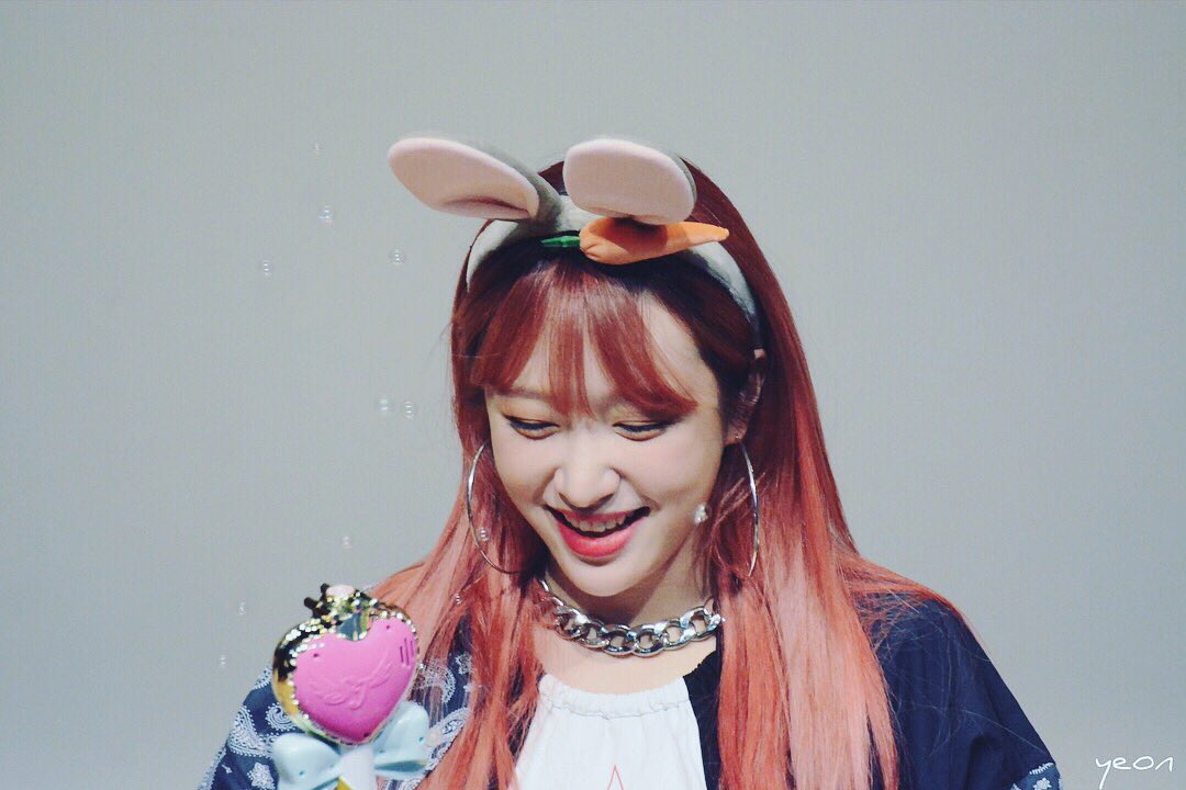 ____YEON____'s tweet photo. 180421 중구 팬싸 
선녀님🧚‍♀️
#하니 #안희연 #HANI #EXID https://t.co/nh5YjAPYGc