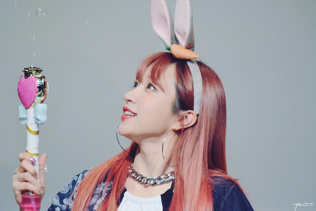 ____YEON____'s tweet photo. 180421 중구 팬싸 
선녀님🧚‍♀️
#하니 #안희연 #HANI #EXID https://t.co/nh5YjAPYGc