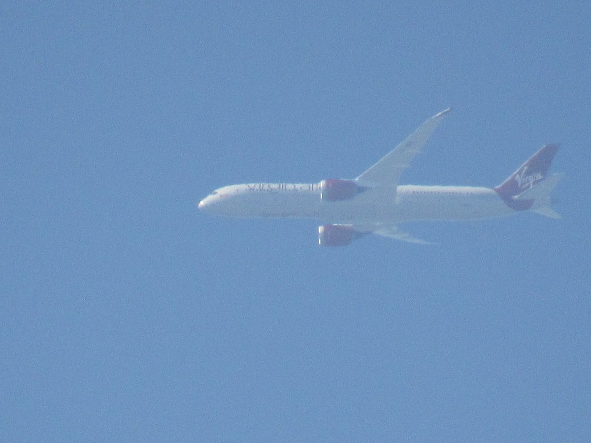 ian_bill67's tweet photo. @virginatlantic my first sighting of your brand new G-VBEL VS20/VIR20V SFO-LHR fl140 over Milton Keynes @virginatlantic #aviation #avgeek #planes #planespotting #aviationgeek #contrail #contails #sx530hs #canon https://t.co/7TSCUSHg9k