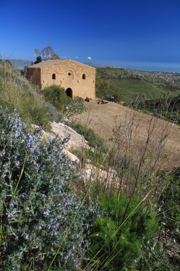 del_teatro's tweet photo. Agrigento da scoprire ... #arte #cultura #natura #storia #tesori #scultura #archeologia #spiagge #mare #meraviglie #italia #vacanze #viaggiare #travel #visitagrigento #onlysicily #girgenti #agrigento #sicilia #boutiquehotel #palazzodelteatro https://t.co/2XBjWfg8IC