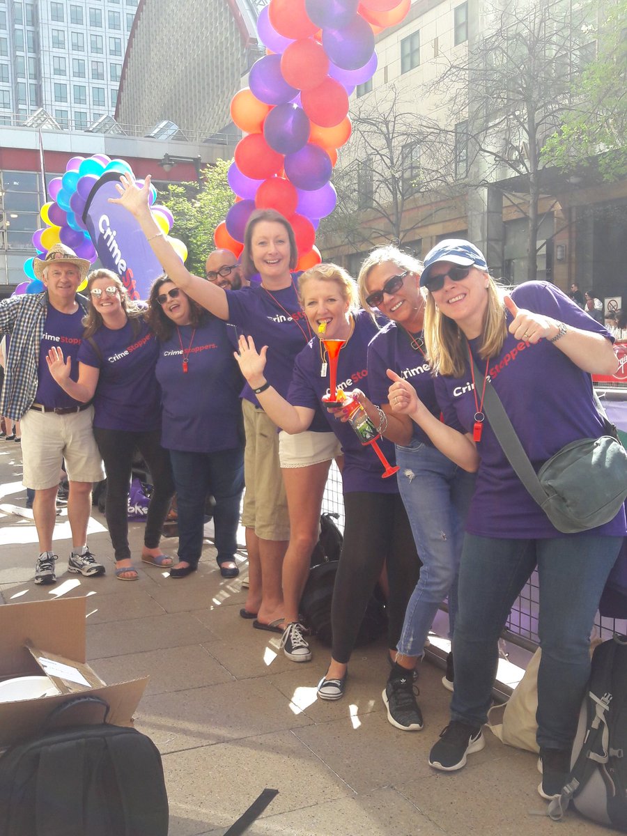 CrimestoppersUK's tweet image. We&apos;re here at #LondonMarathon Mile 18 ready to cheer our incredible   runners, go #teamcs #SpiritofLondon
